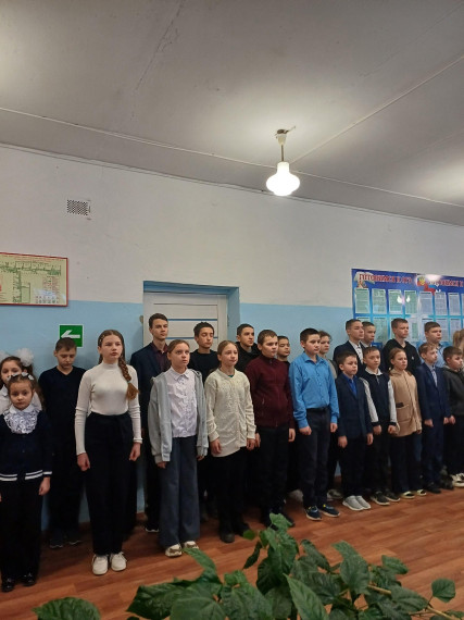 торжественная линейка перед началом новой четверти.